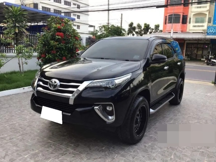 2019 Toyota Fortuner 2.4L Turbo Diesel | 25,000 KM | 7-Seater Adventure SUV